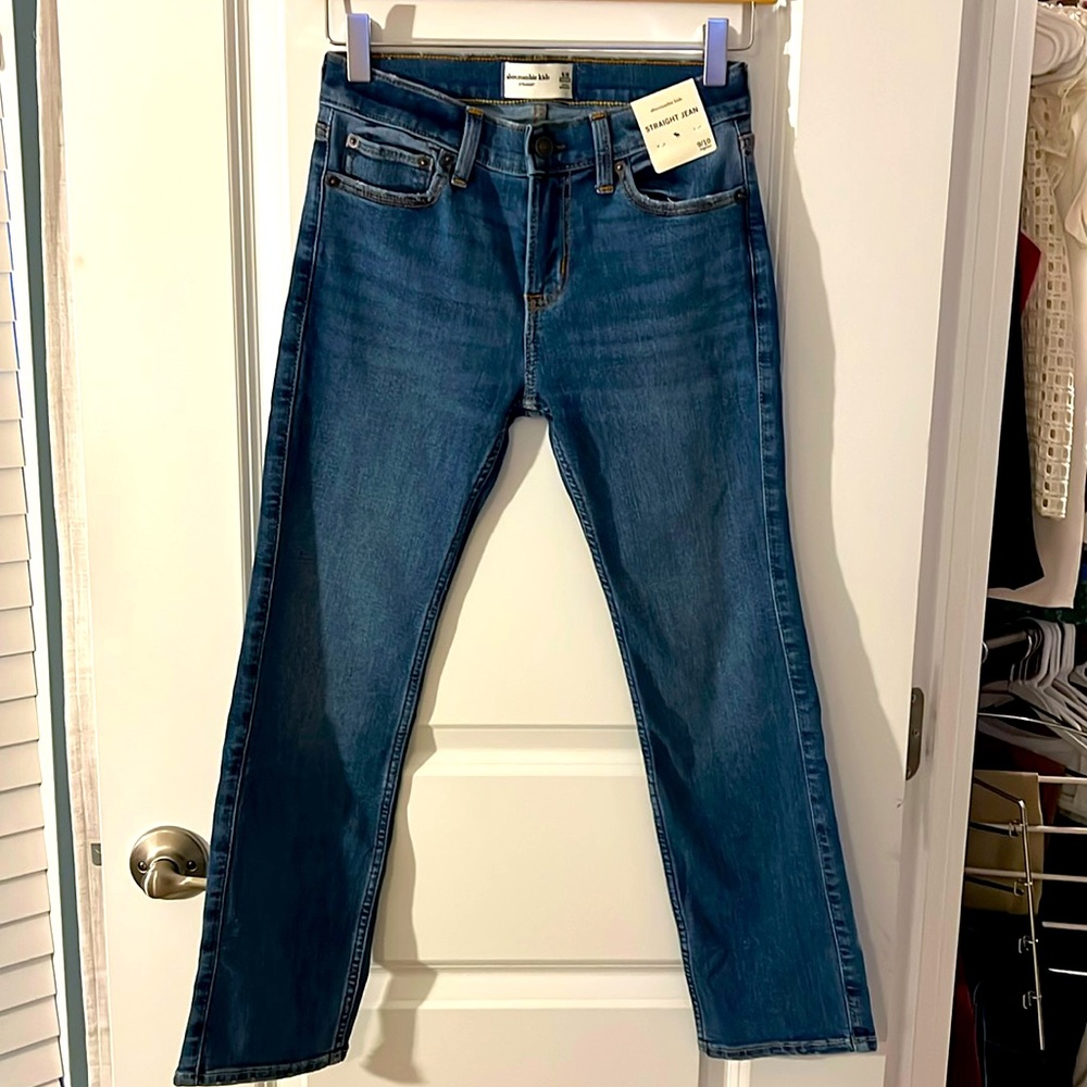 Abercrombie Kids Boys Straightt fit jeans size 9/10 regular length New with tags